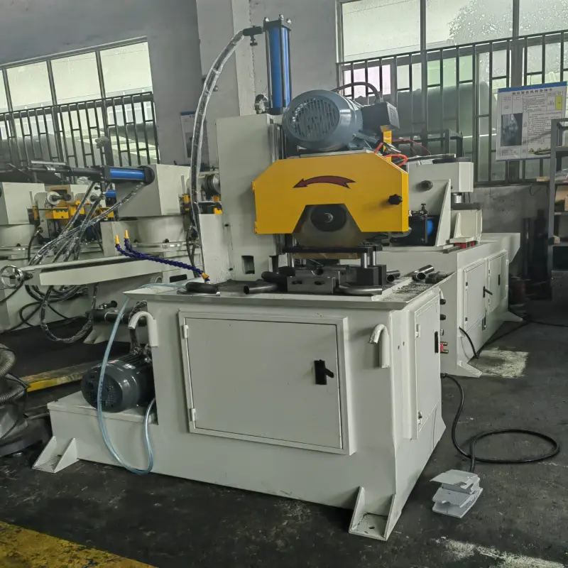 MC425NC pipe cutting and beveling machine