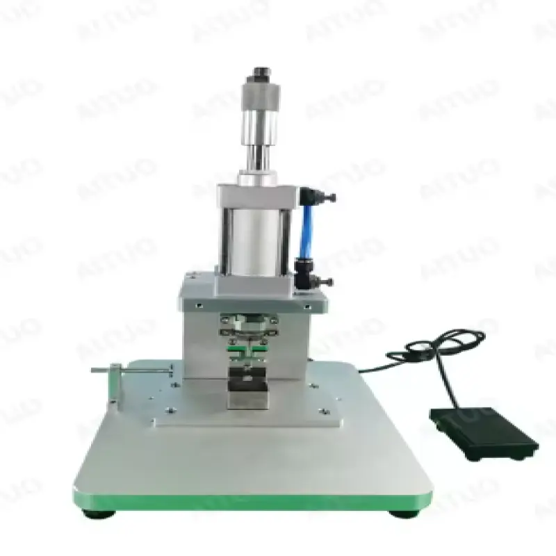 Vertical medical catheter And heating punching machine