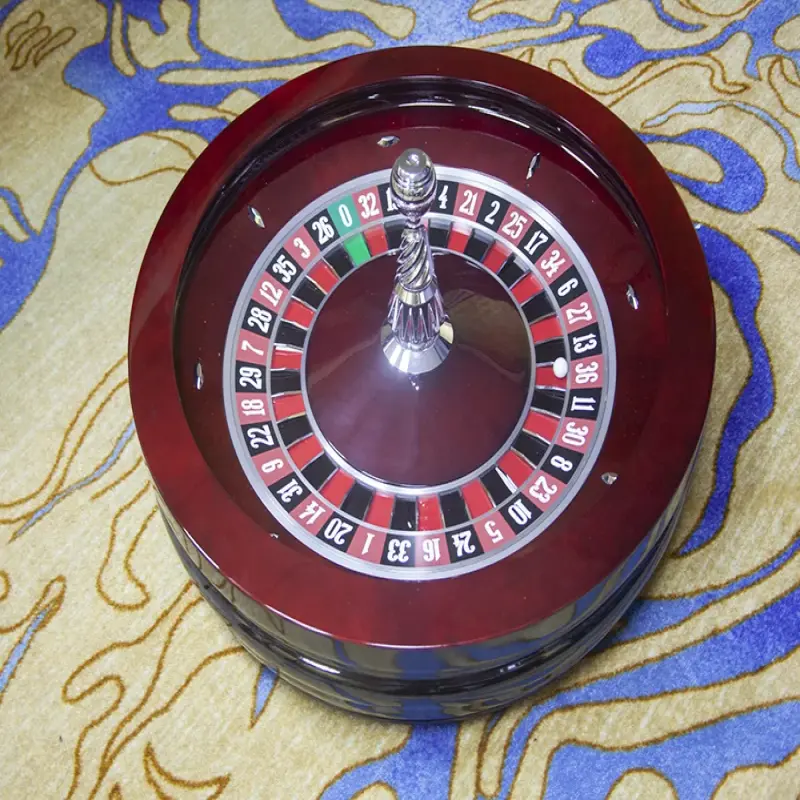 Solid Wood 32-Inch Roulette Table