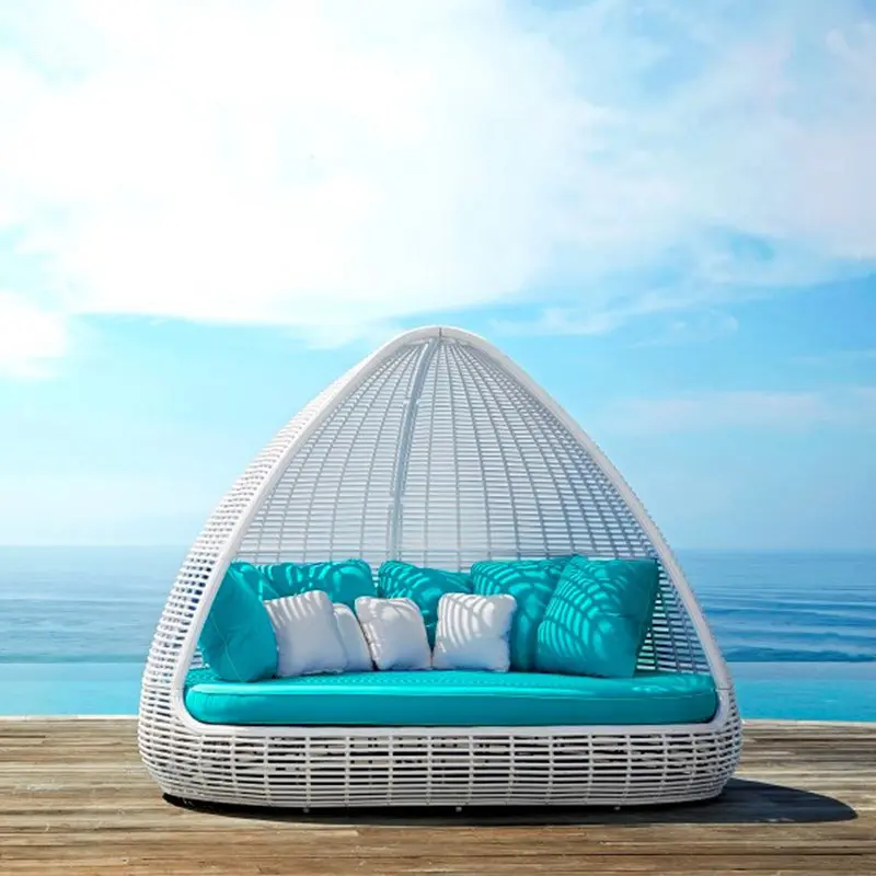 All weather Italian Swimming Pool Outdoor Hotel Rattan Day Bed