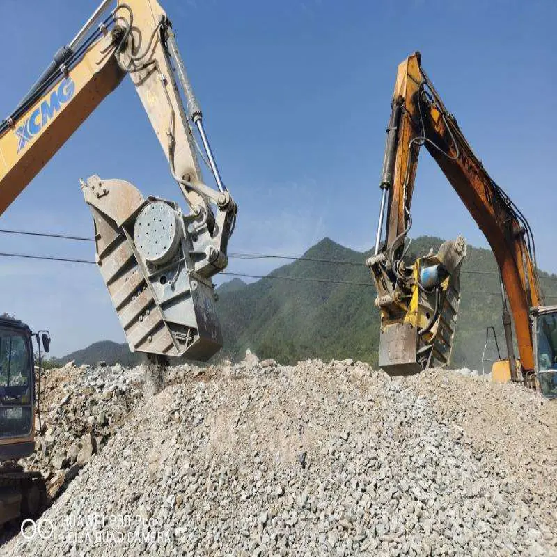 Excavator Attachments Excavator Bucket  Crusher Bucket