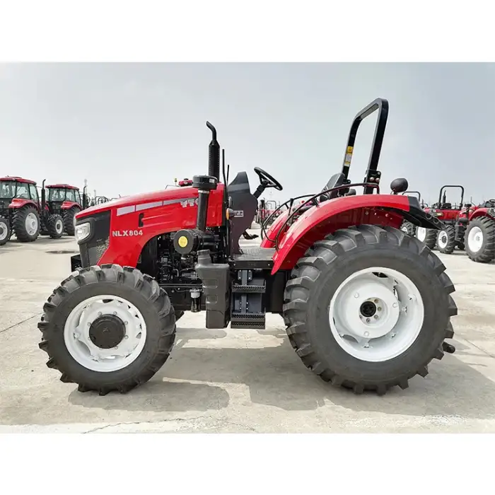 YTO ELX804 4 wheel Tractor with ROPS Multifunctional Tractor Engines 430 Mm