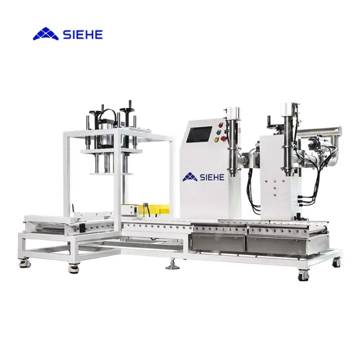 Double Head Chemical Liquid Filling Machine 110V or 220V 2000-4000 BPH Capacity