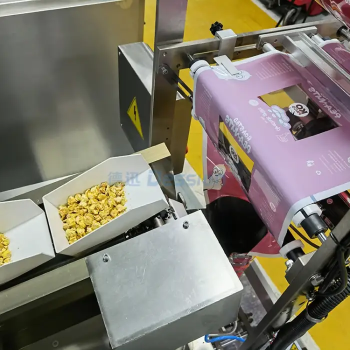 Semi-automatic Banana Potato Chips Sachet Filling And Packaging Machine Chain Bucket Puffed Food Packing Machinery