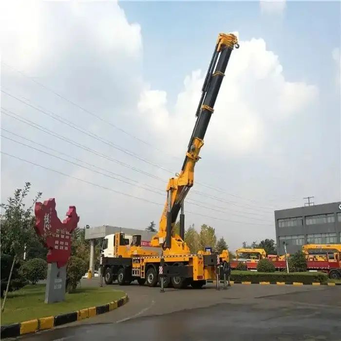 SQZ4500 90 Ton Mounted Crane Knuckle Boom Truck