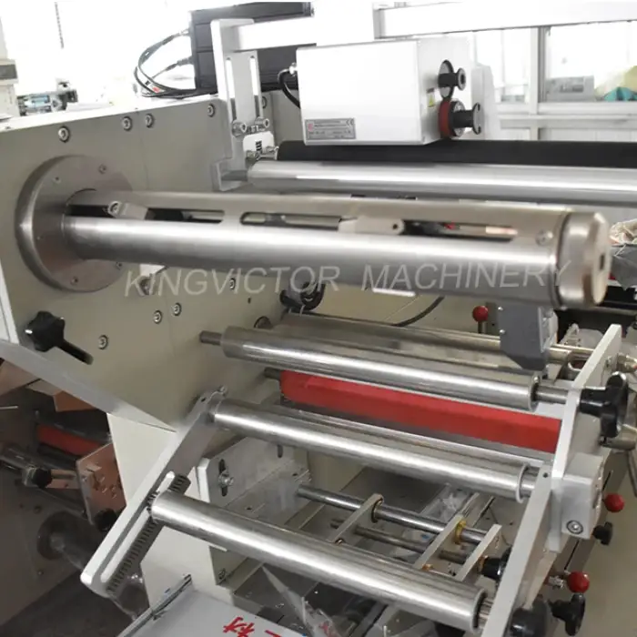 High speed pillow type flow pack packing machine cookies bread chocolate energy protein bar packaging machine