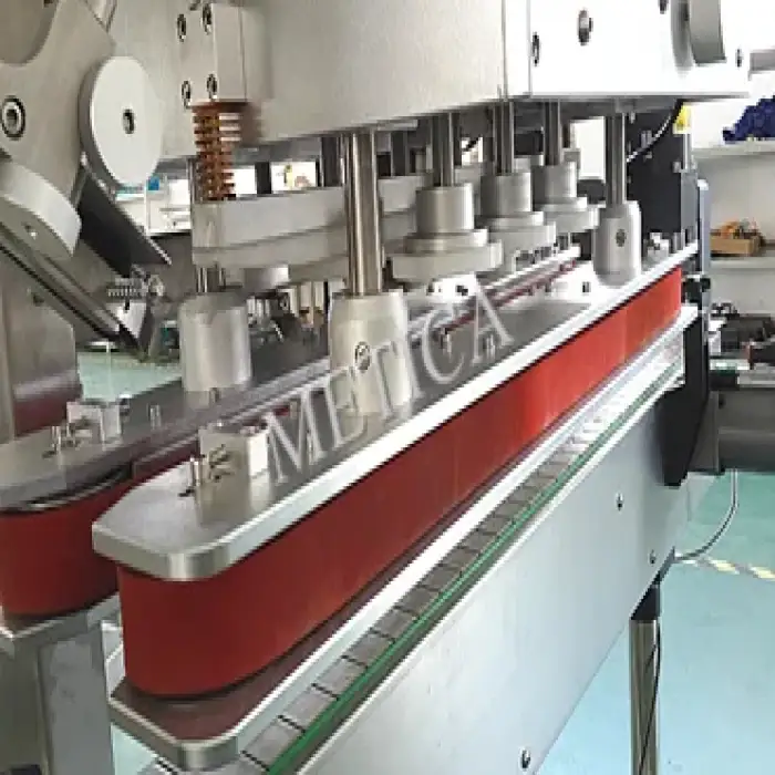 Automatic linear pet  and glass bottle screw capping closing machine