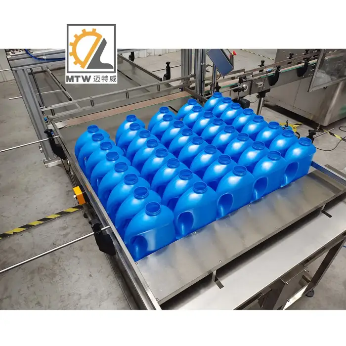 MTW HDPE & plastic motor oil automatic bottle feeding conveyor table with good performance