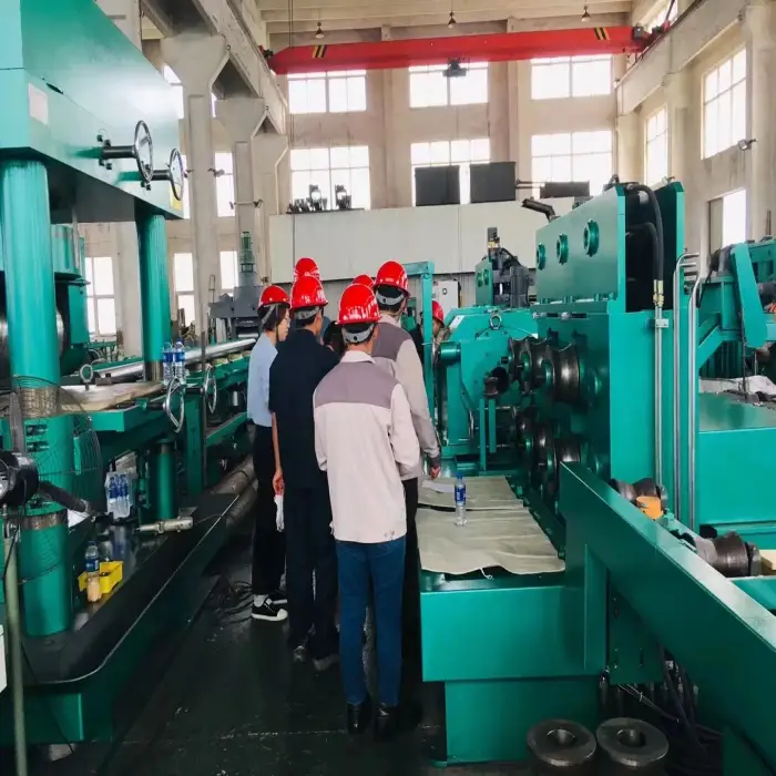 Fully automatic brass rod peeling machine cnc centerless lathe bar peeling making machine