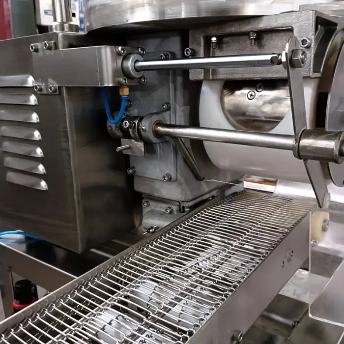 Industrial automatic burger patty, meat pie making machine