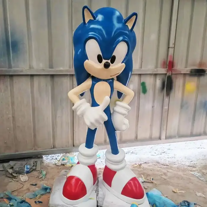 Custom Cartoon Figure Statue Life Size Sonic Statue Resin Blue Hedgehog Sonic Sculpture For Decoration