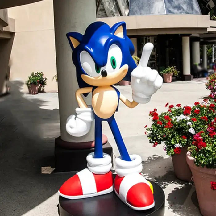 Custom Cartoon Figure Statue Life Size Sonic Statue Resin Blue Hedgehog Sonic Sculpture For Decoration