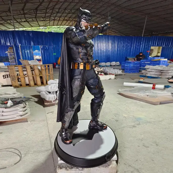 DC Action Figure Super Hero Fiberglass Batman Statue Resin Batman Sculpture For Decoration