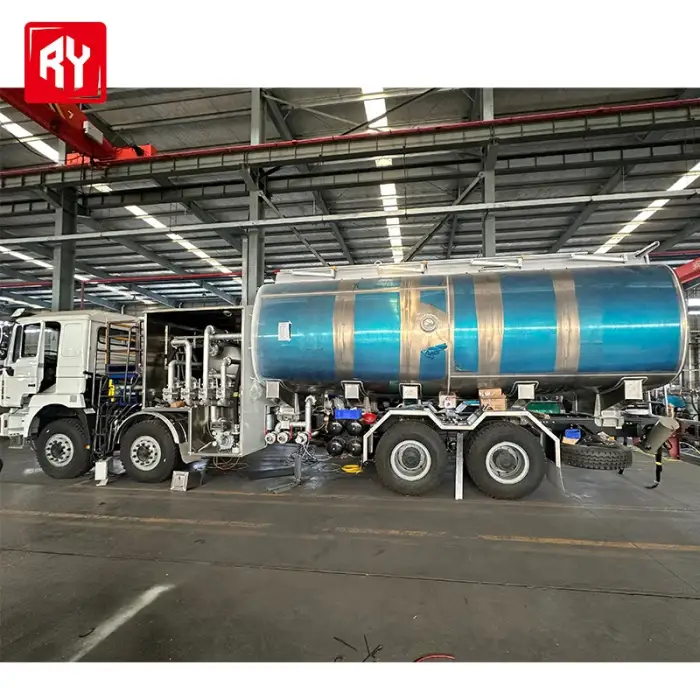 aviation fuel aircraft refuelling truck small tanker truck