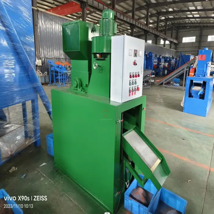 Automatic Copper Cable Recycling Mini 40-60kg per hr Wire Granulator Machine for separate copper and plastic