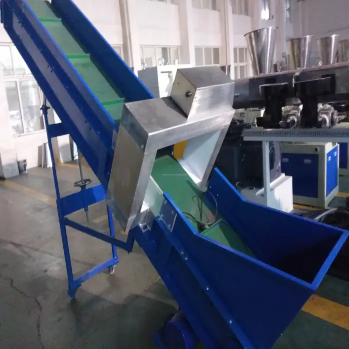 500-700KG per Hour Capacity Plastic Recycling Machine PP PE Film Bag Washing Recycling Line