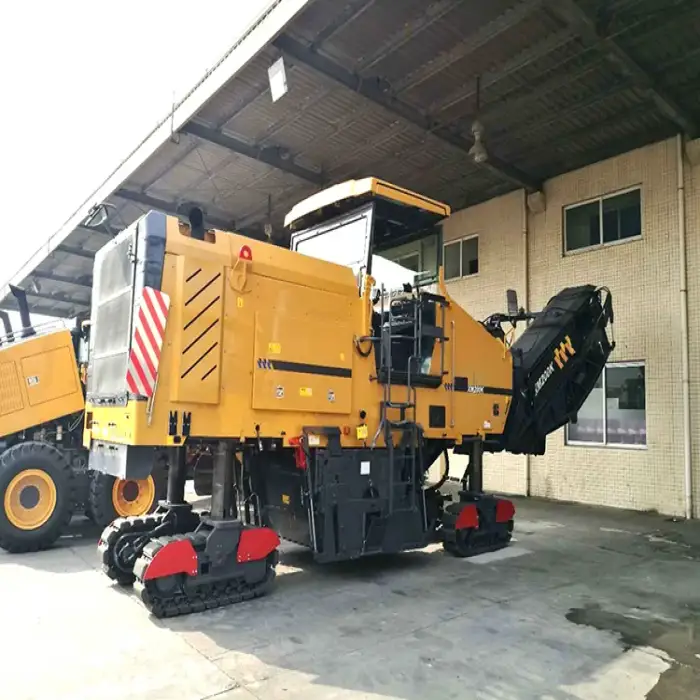 2m asphalt concrete road maintenance cold milling machine XM200K Road construction machinery