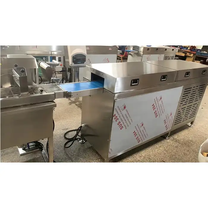 Recommend High Efficiency Chocolate Cake Enrober Chocolate Coating Machine For Shop Store