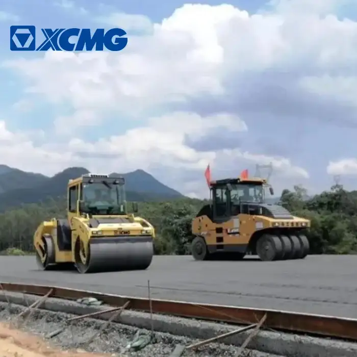 XCMG XP303 Compactor Machine 30 ton Asphalt Pneumatic Tire Road Roller  For Sale