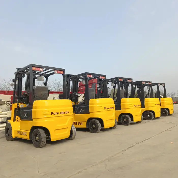 Electric 4 wheel forklift,  2t 3ton forklift with lithium battery