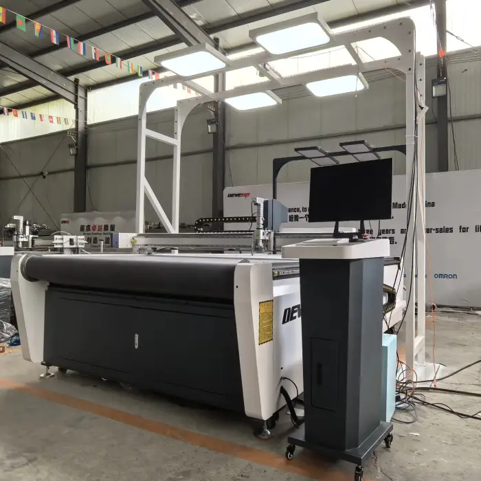 CNC Fabric Cutting Machine For Cloth Textile Garment Leather Digital Cutting Machine Fabric Cutting Table