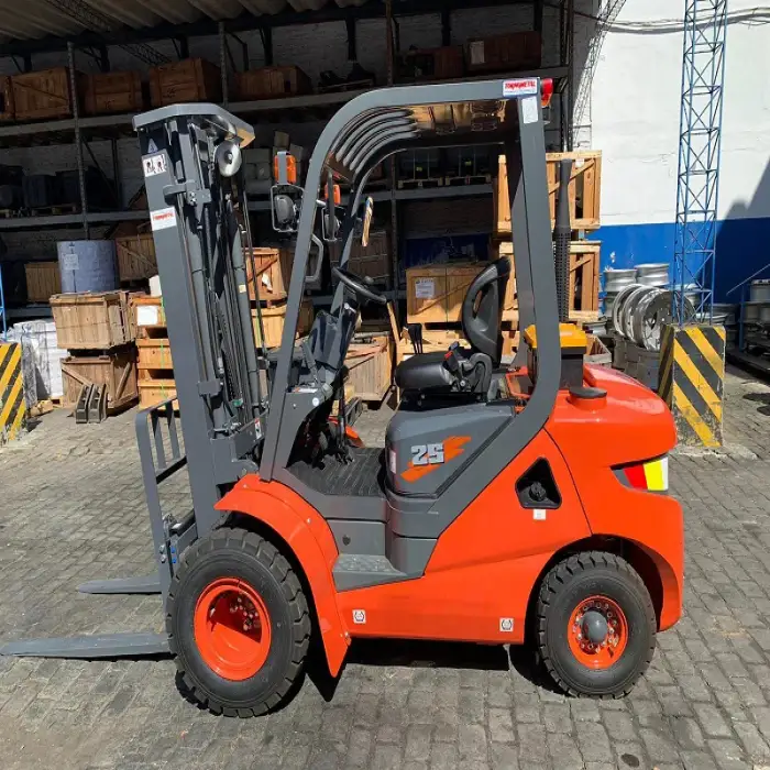 Logistics Machinery Lonking 2.5 Ton 3 Ton Diesel forklift FD25T LG25DT with paper clamp