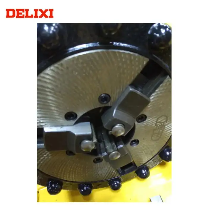 Plumbing Tool Kit DELIXI DLX50B1 1,2" To 2" 750W Oem Available Good Quality 2 inch Compact Pipe Threader