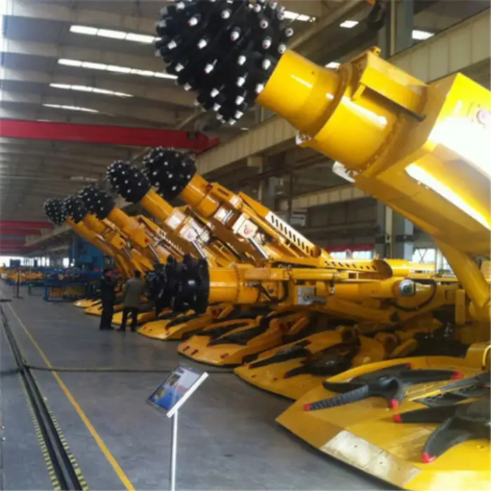 XTR7 360 Tunnel Coal Mine Roadheader 145 Ton 3800 mm Blade Width Coal Mining Drilling Machine