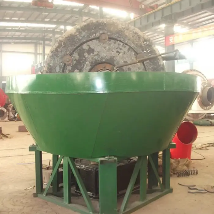 Small Scale Gold Mining Equipment Wet Pan Mill Round Mill Gold Round Mill Shipping to Southern Africa