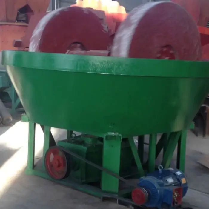 Small Scale Gold Mining Equipment Wet Pan Mill Round Mill Gold Round Mill Shipping to Southern Africa