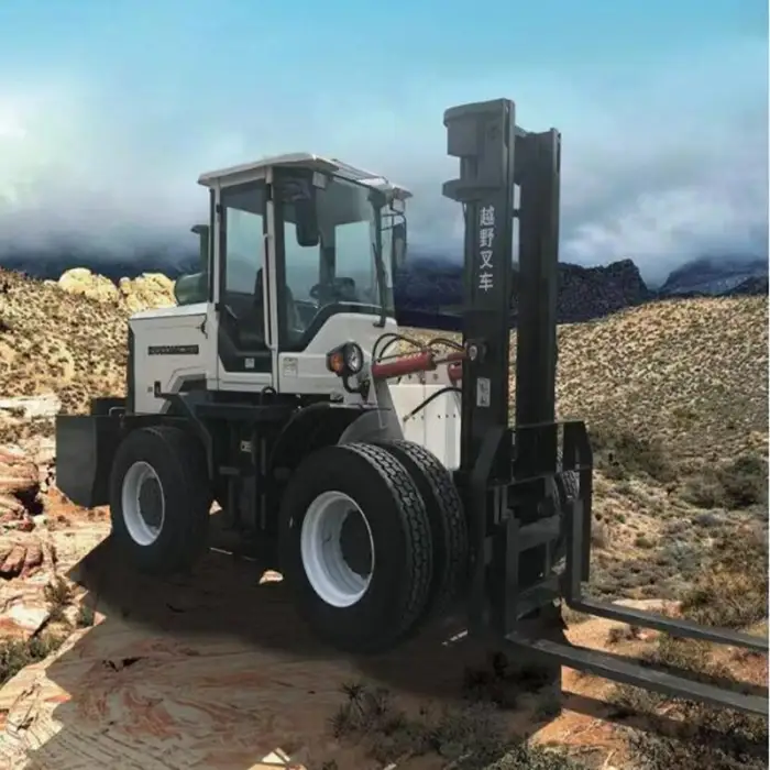 Rough Terrain Forklift Durable 5 Ton Telehandler