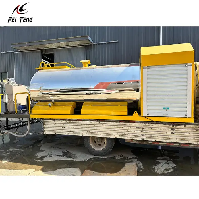 Construction Machinery Heavy Equipment Road Maintenance Heating System Asphalt Distributor