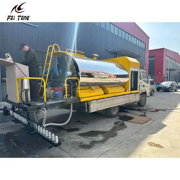 Construction Machinery Heavy Equipment Road Maintenance Heating System Asphalt Distributor