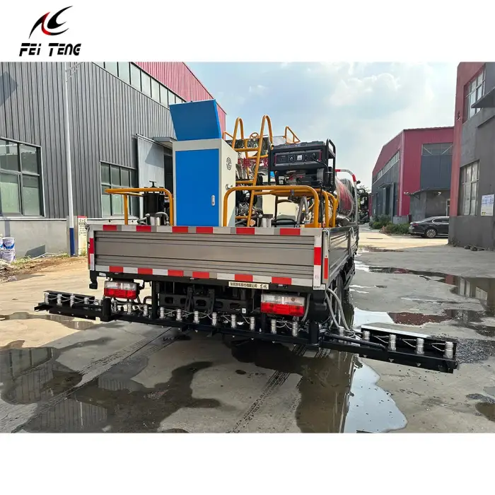 Construction Machinery Heavy Equipment Road Maintenance Heating System Asphalt Distributor