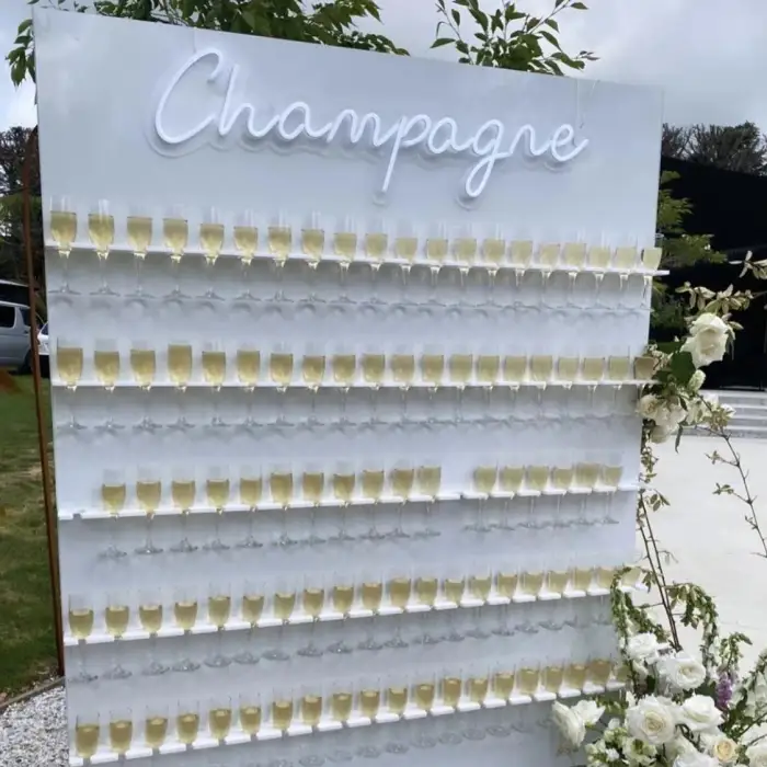 High quality wine glass display rack Wedding Event Backdrop Champagne holder wall bar wine shelf for wedding events