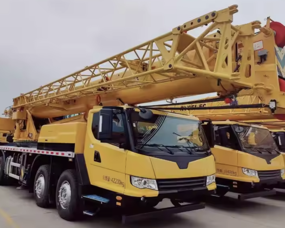 XCMG-QY70KH Used Heavy Duty Truck Crane