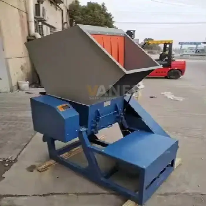 Plastic pet bottle shredder machine