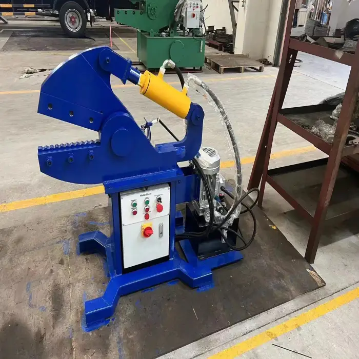 Scrap metal shear machine  alligator shear