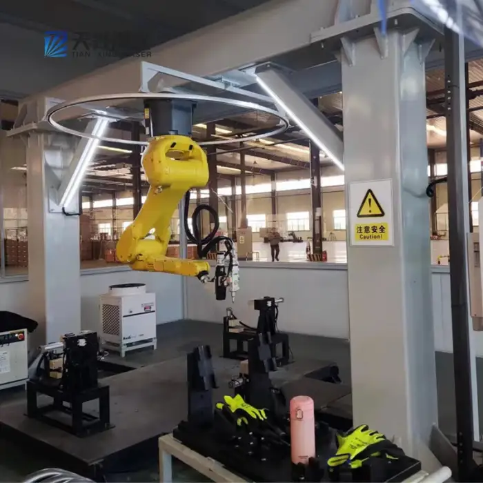 3D Multi-Axis Intelligent Laser Cutting Equipment All-Round Cutting 3D Robot Fiber Laser Cutting