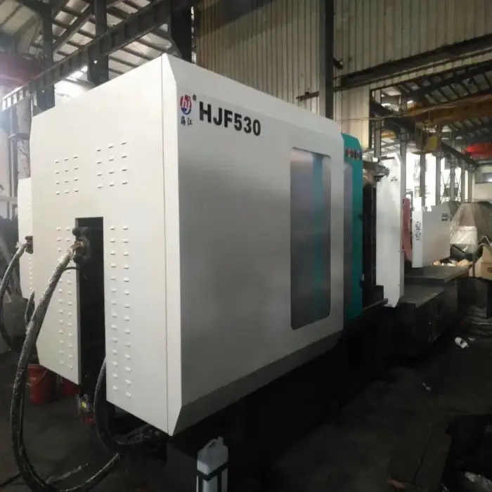 530 Ton Plastic Injection Molding Machine for Car Lamp Production and Manufacturing