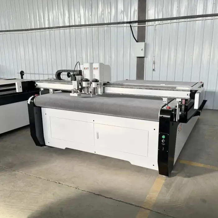 ZXT Automatic Feeding Vacuum Digital Oscillating Knife Apparel Textile Machinery Single-ply Fabric Cutting Table ZX-1625VA