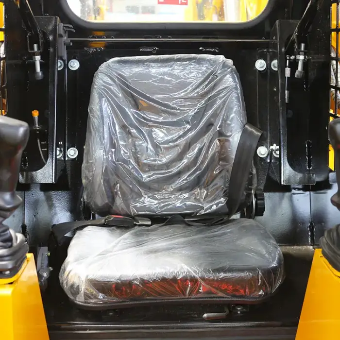 High-flow hydraulic mini tracked skid steer loader