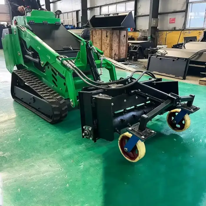 High-flow hydraulic mini tracked skid steer loader