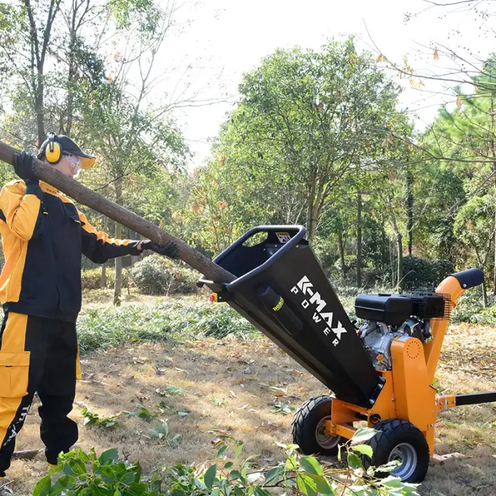 Portable Wood Chipper Machine for Producing Wood Chips Efficiently