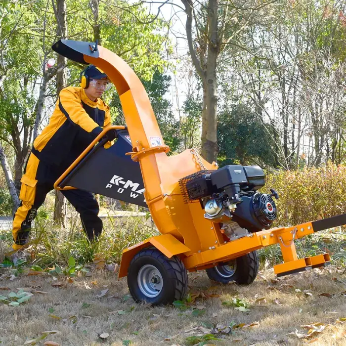 Portable Wood Chipper Machine for Producing Wood Chips Efficiently