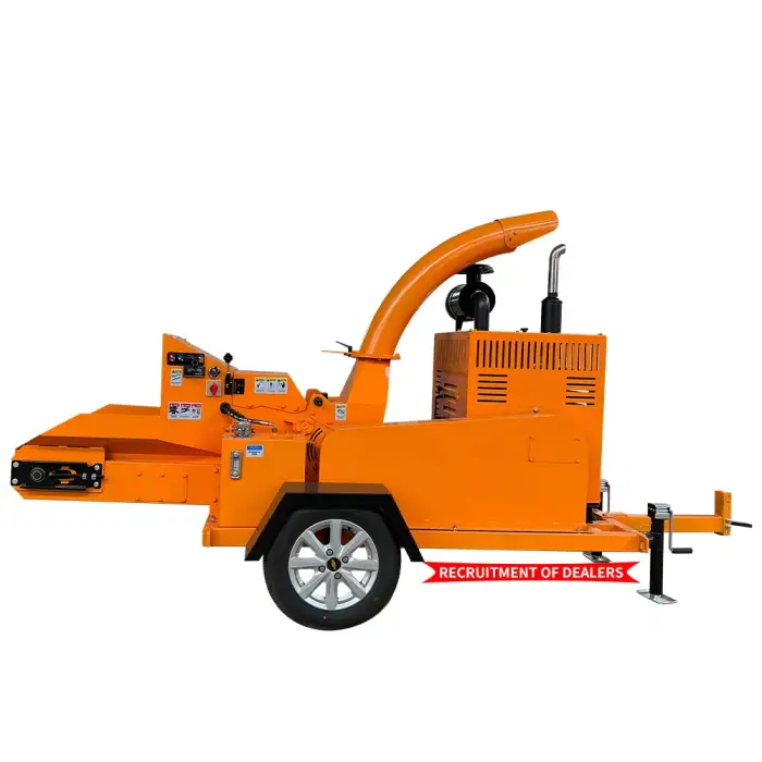 Garden Waste Tree Branches Shredder: Mobile Diesel Engine Wood Chipper and Forest Machinery