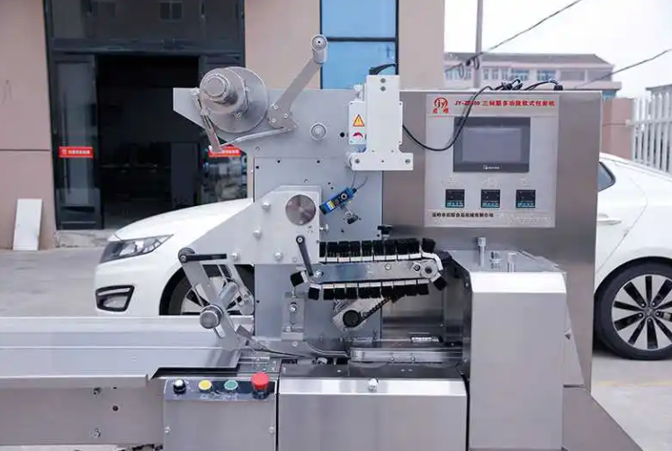 400 Pieces Min 2.8Kw Multi-Function Packaging Machines Flow Pillow Packing Machine For Biscuit Bread Soap Cookie