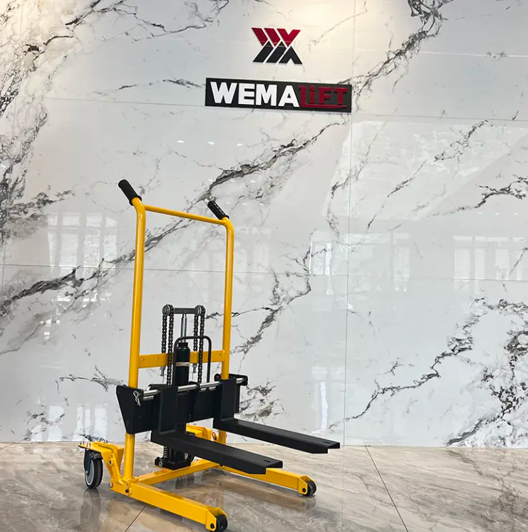 200kg Mini Forklift Hand Winch Stacker Liftsmart Straddle Leg Manual Stacker with High Moving Capacity for Small Spaces