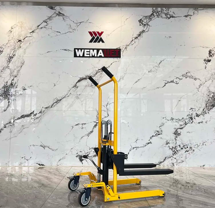 200kg Mini Forklift Hand Winch Stacker Liftsmart Straddle Leg Manual Stacker with High Moving Capacity for Small Spaces