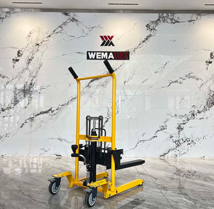 200kg Mini Forklift Hand Winch Stacker Liftsmart Straddle Leg Manual Stacker with High Moving Capacity for Small Spaces